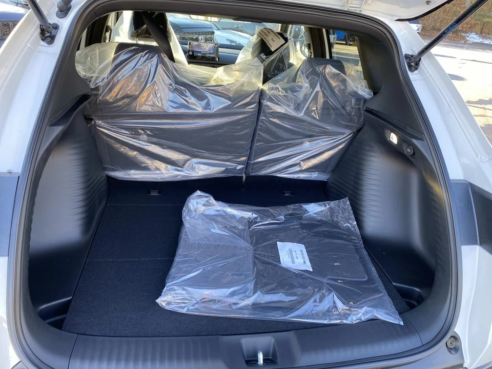 2026 Honda HR-V 3rd Gen - Image 6 of 16