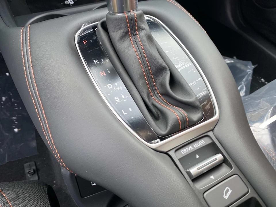 2026 Honda HR-V 3rd Gen - Image 10 of 16