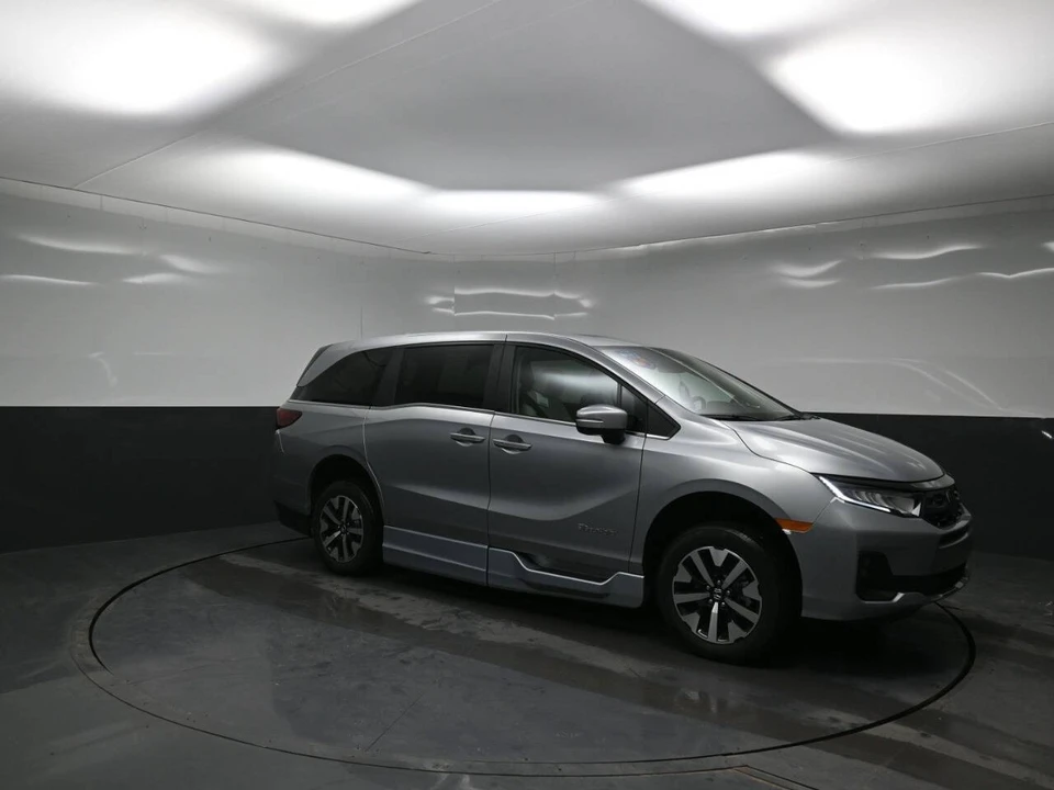 2026 Honda Odyssey - Image 20 of 21