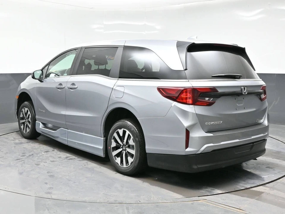 2026 Honda Odyssey - Image 9 of 21
