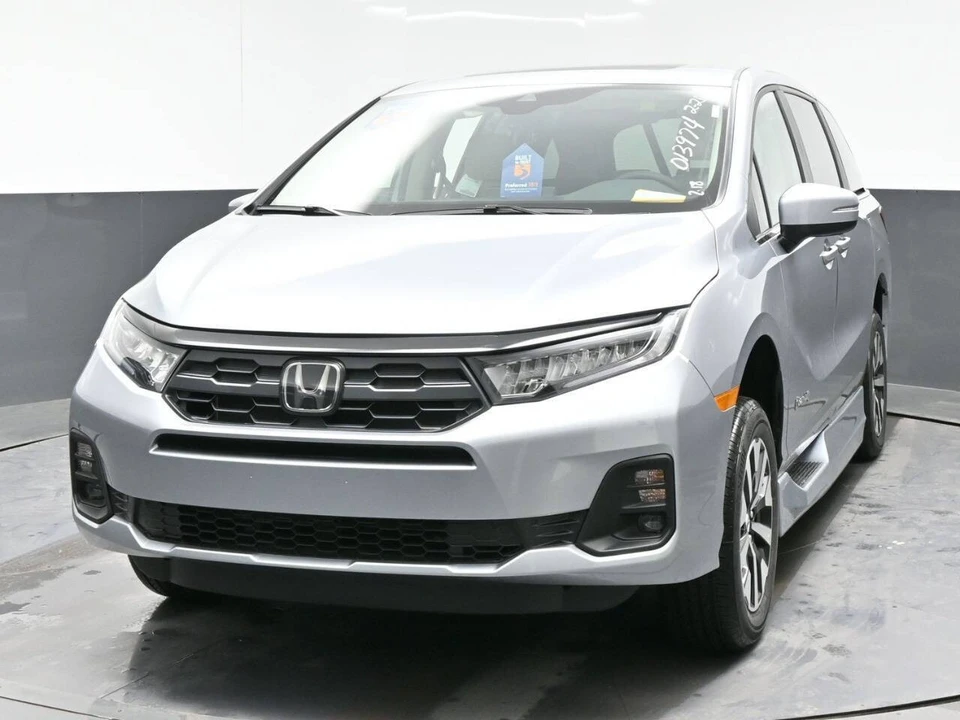 2026 Honda Odyssey - Image 6 of 21