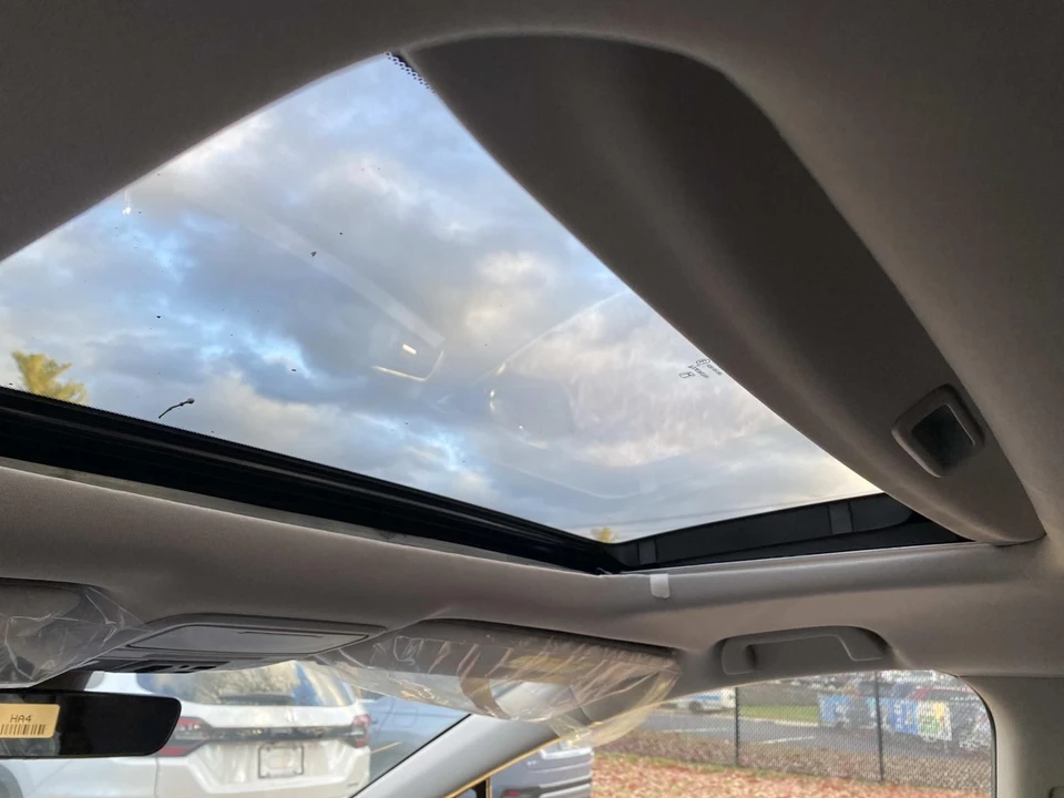 2026 Honda Odyssey - Image 10 of 18
