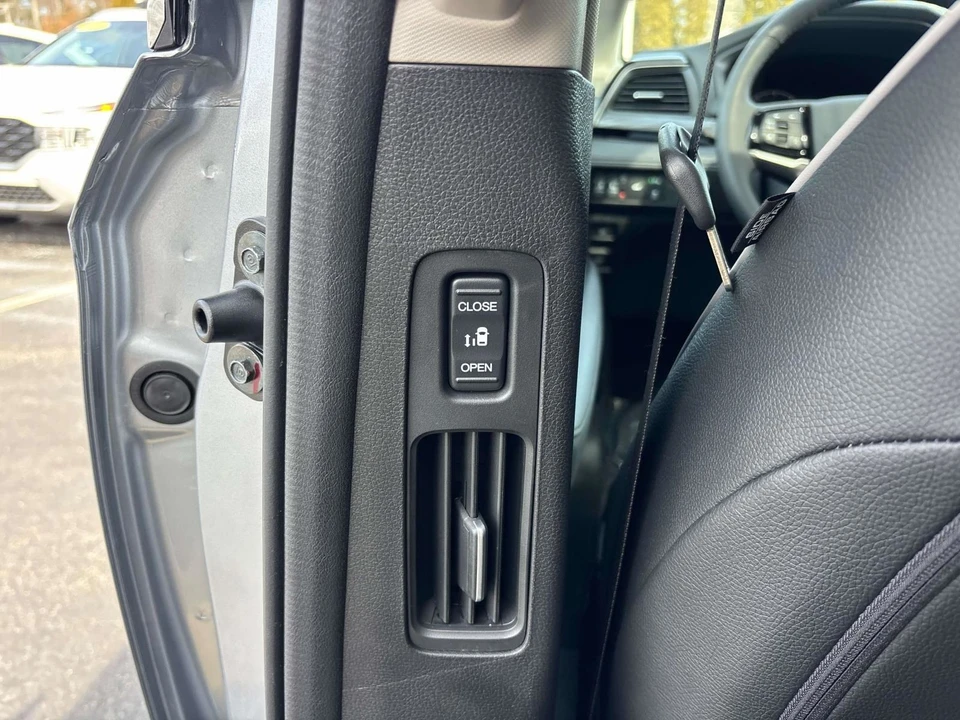2026 Honda Odyssey - Image 15 of 21