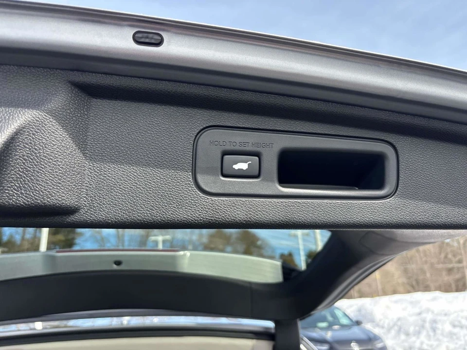 2026 Honda Odyssey - Image 18 of 21