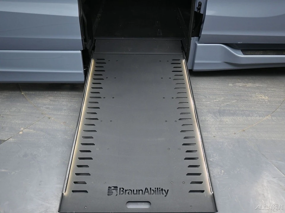 2026 Honda Odyssey - Image 11 of 12