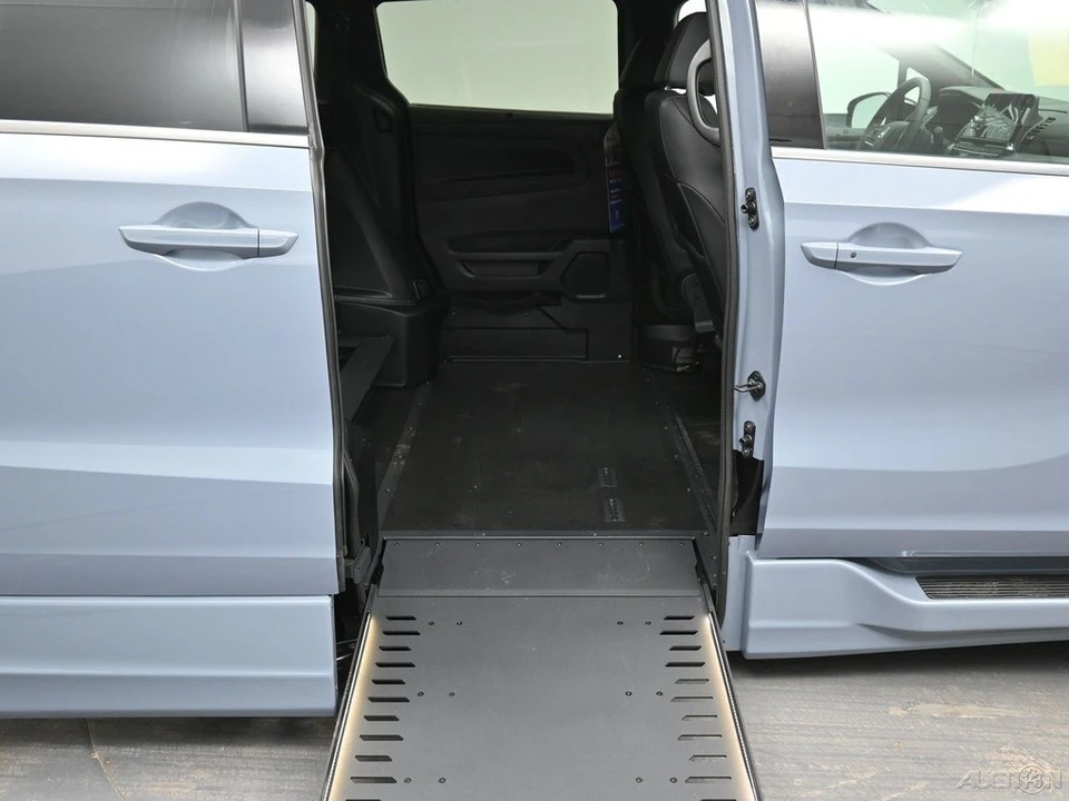 2026 Honda Odyssey - Image 12 of 12