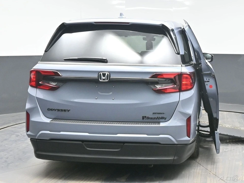 2026 Honda Odyssey - Image 7 of 12