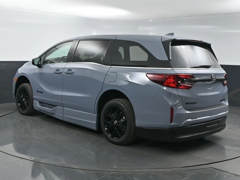2026 Honda Odyssey - Image 6 of 12