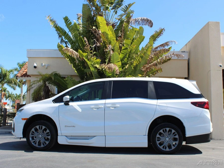2026 Honda Odyssey - Image 7 of 12