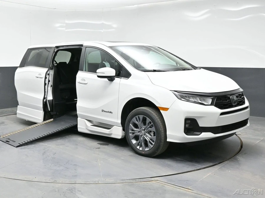 2026 Honda Odyssey - Image 11 of 12