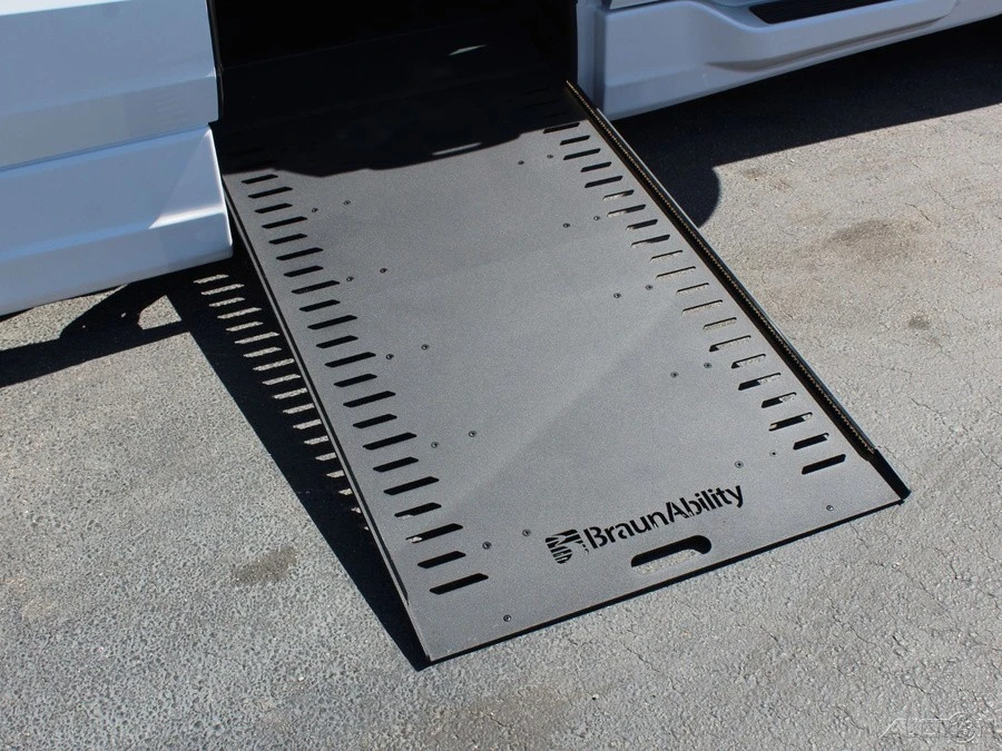 2026 Honda Odyssey - Image 2 of 12