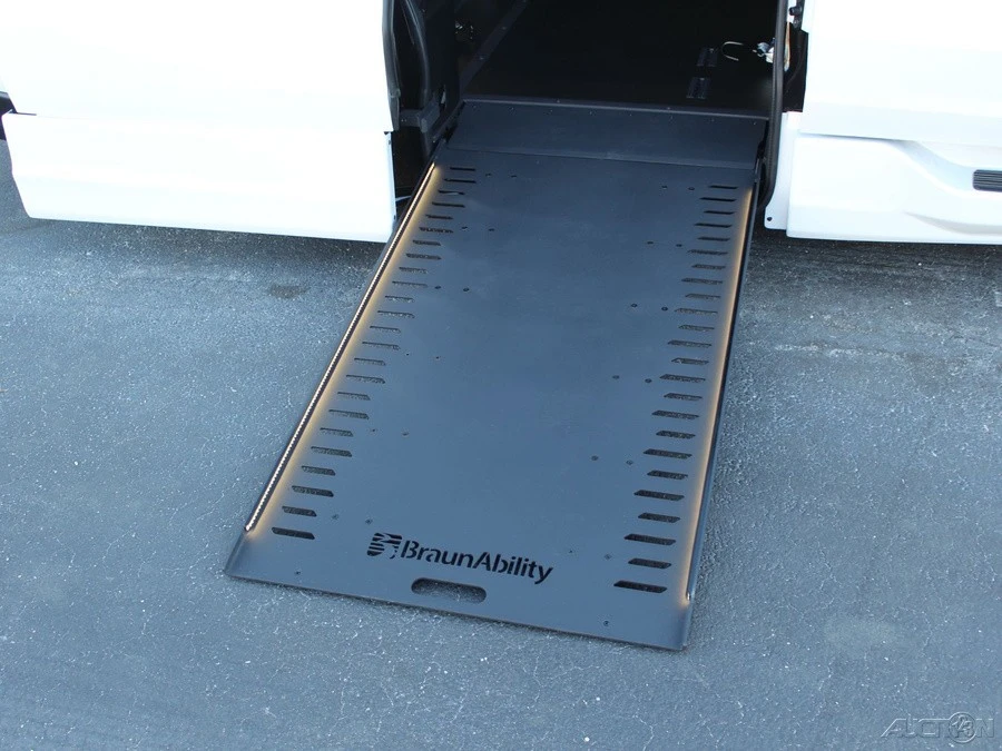 2026 Honda Odyssey - Image 11 of 12