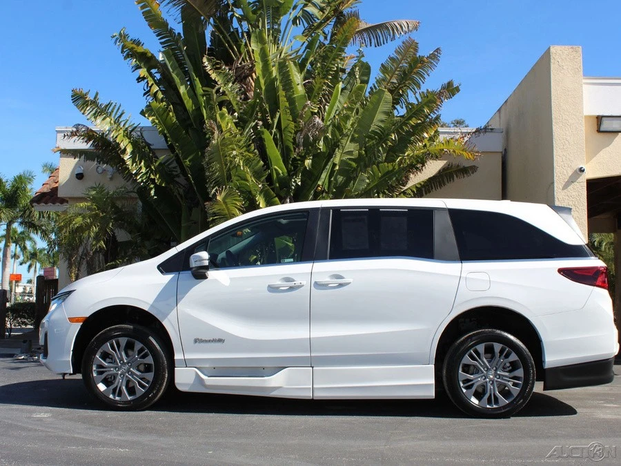 2026 Honda Odyssey - Image 7 of 12