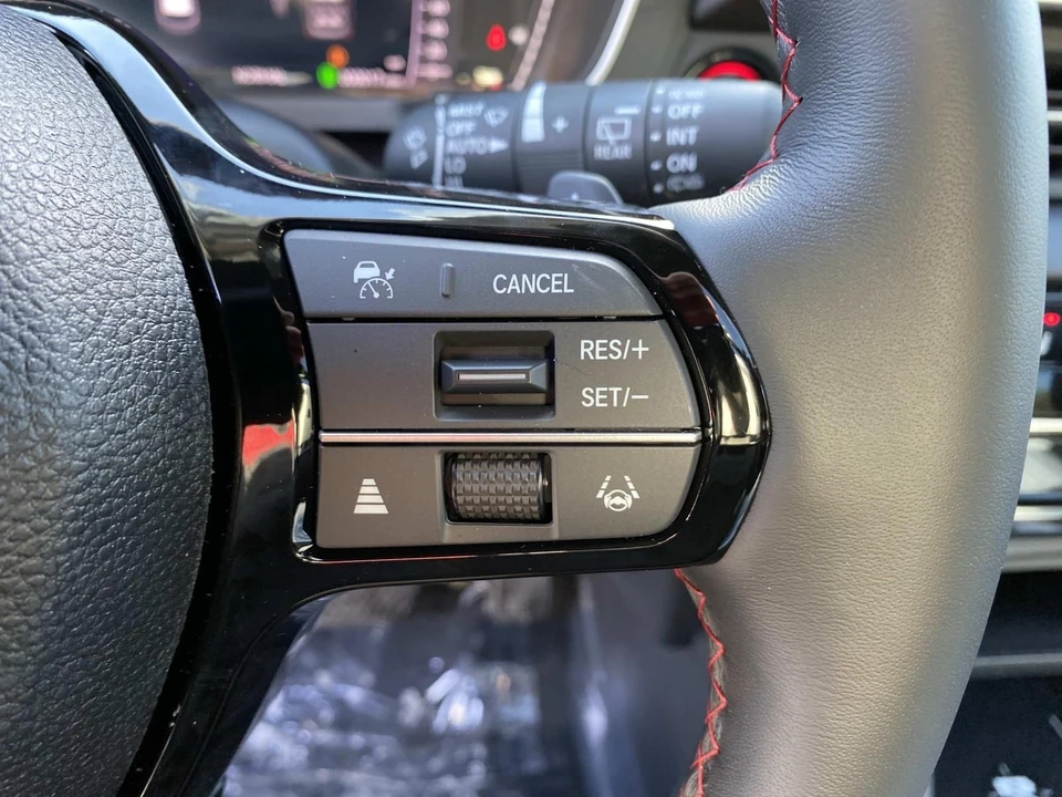 2026 Honda Pilot 4th Gen - Image 15 of 18