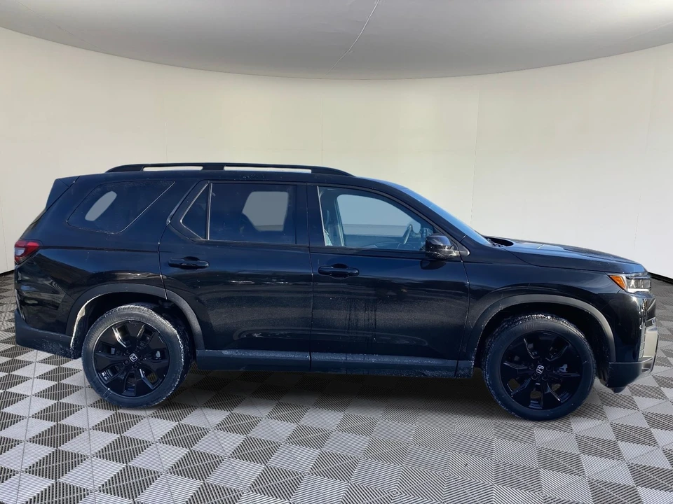 2026 Honda Pilot 4th Gen - Image 2 of 18