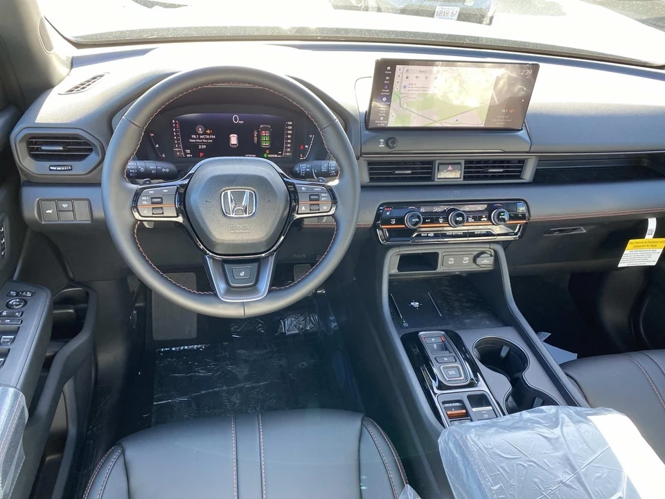 2026 Honda Pilot 4th Gen - Image 11 of 19