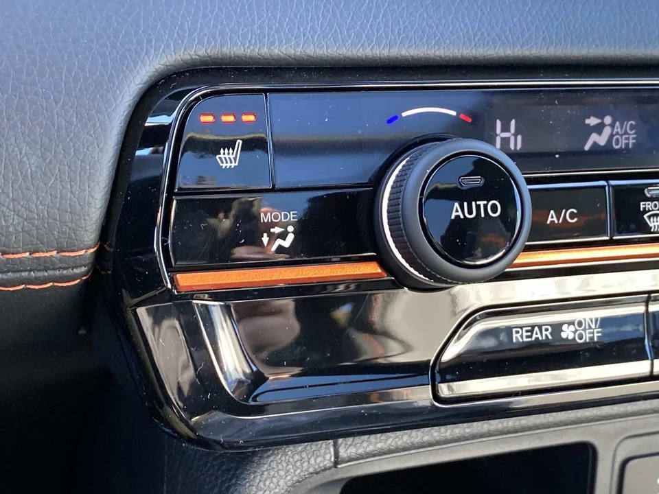 2026 Honda Pilot 4th Gen - Image 16 of 19