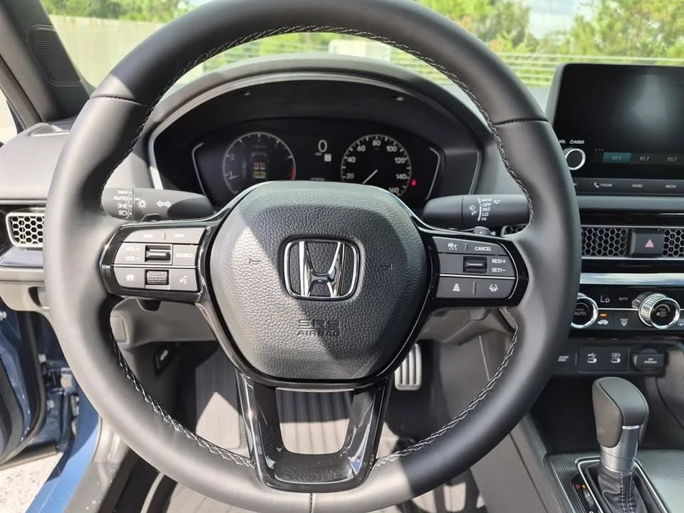2026 Honda Civic 11th Gen - Image 10 of 19