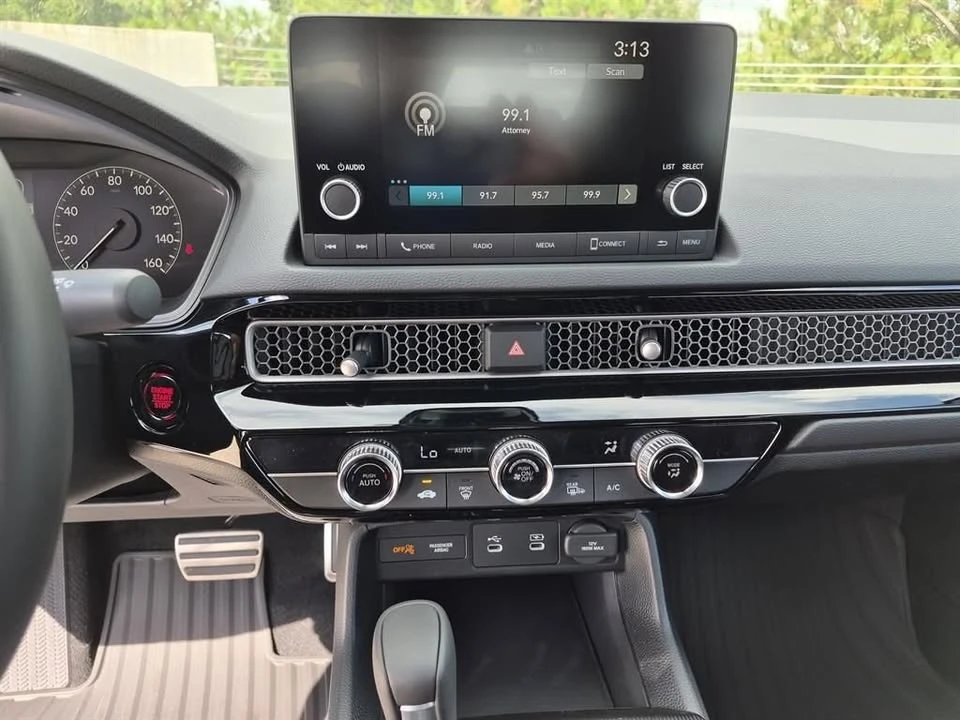 2026 Honda Civic 11th Gen - Image 11 of 19