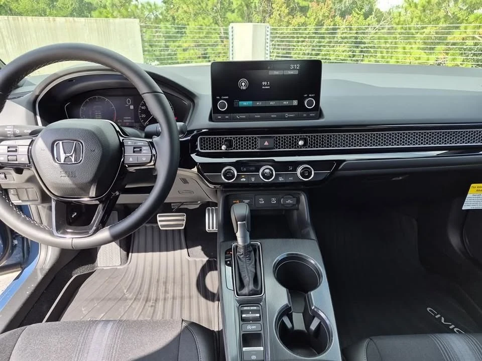2026 Honda Civic 11th Gen - Image 9 of 19