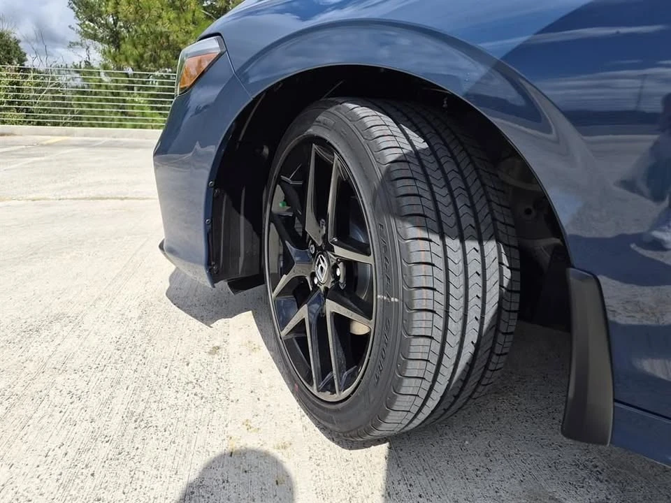 2026 Honda Civic 11th Gen - Image 8 of 19