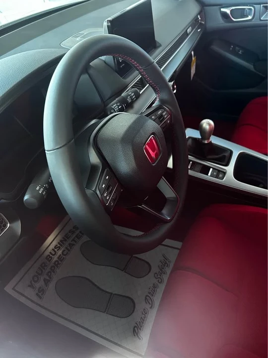 2026 Honda FL5 Civic Type R - Image 5 of 11