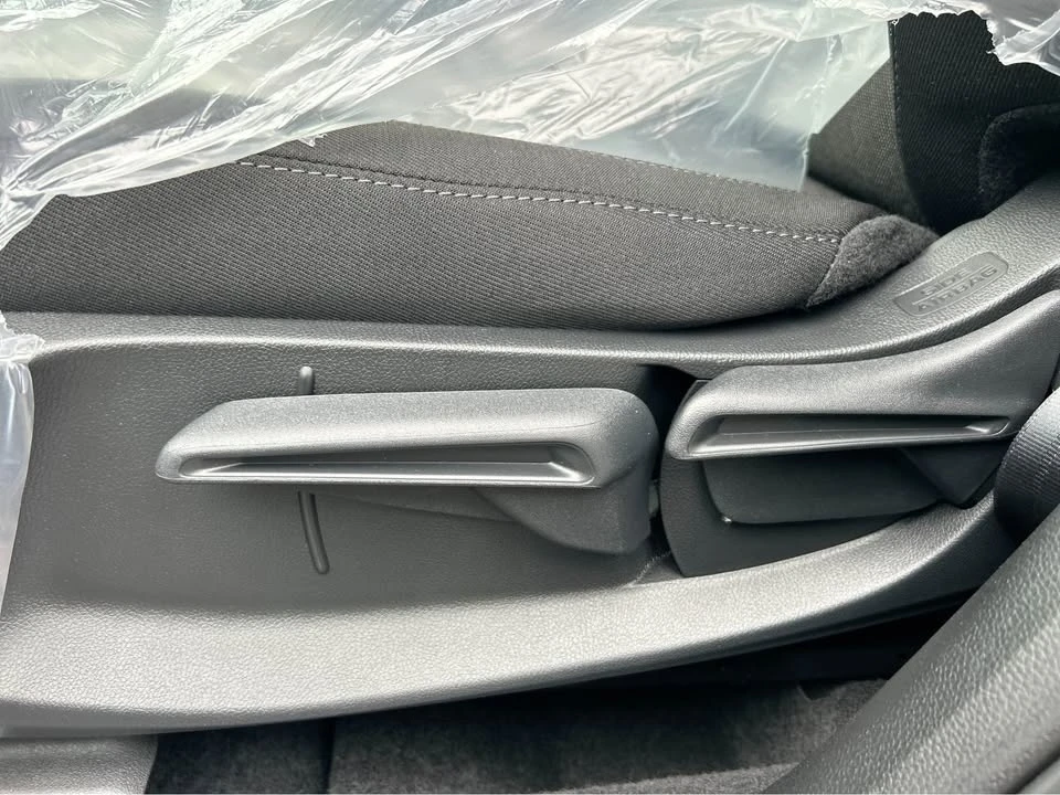2026 Honda CR-V 6th Gen - Image 18 of 20