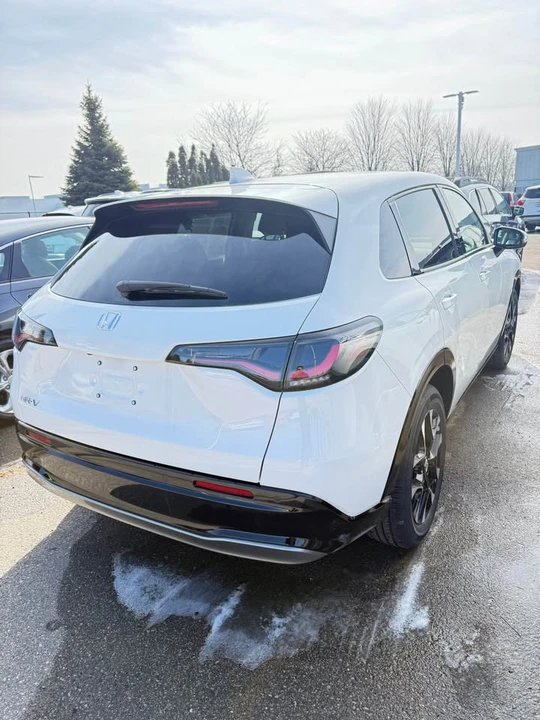 2026 Honda HR-V 3rd Gen - Image 3 of 11