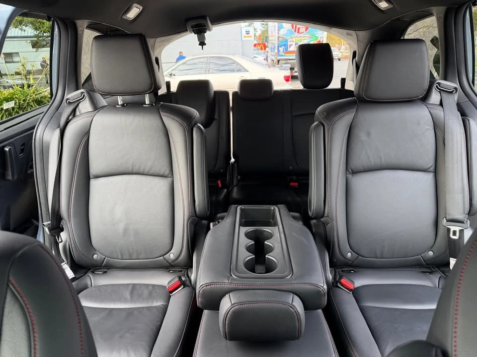 2026 Honda Odyssey - Image 13 of 16