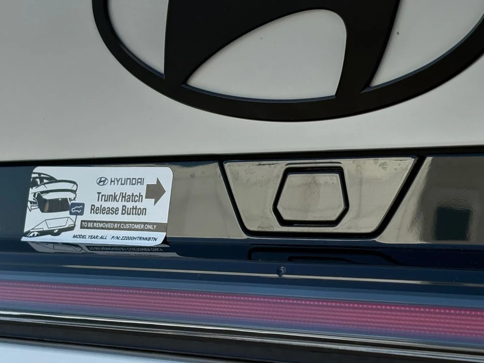 2026 Hyundai Elantra - Image 11 of 31
