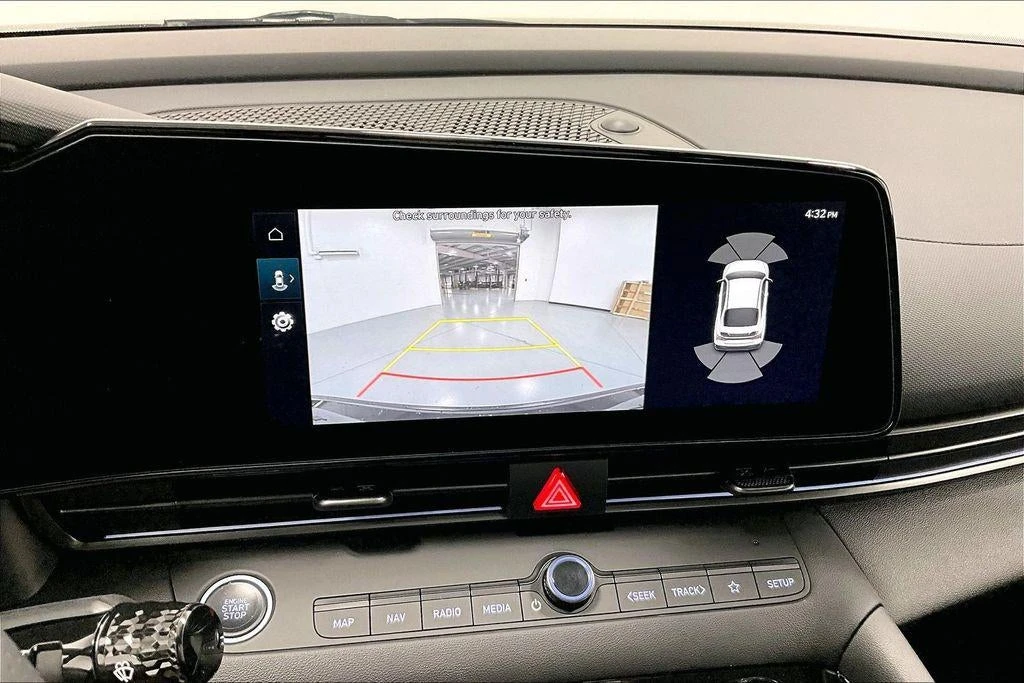 2026 Hyundai Elantra - Image 15 of 31