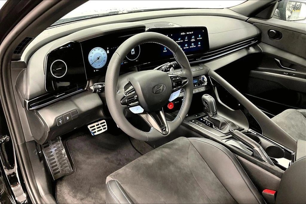 2026 Hyundai Elantra - Image 19 of 31