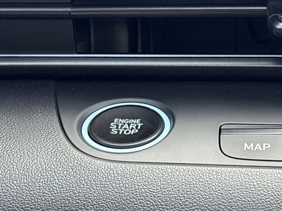 2026 Hyundai Elantra - Image 16 of 31