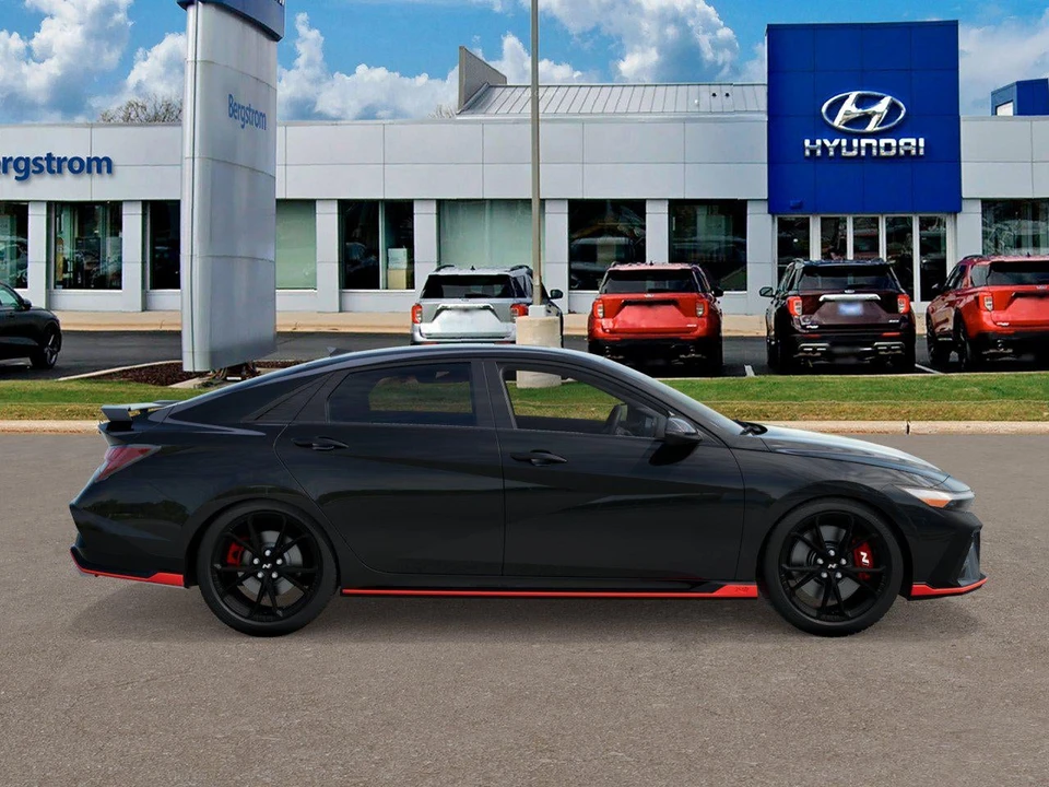 2026 Hyundai Elantra - Image 7 of 17