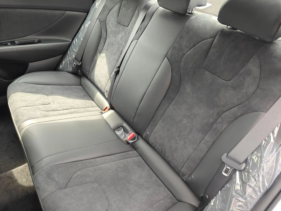 2026 Hyundai Elantra - Image 14 of 28