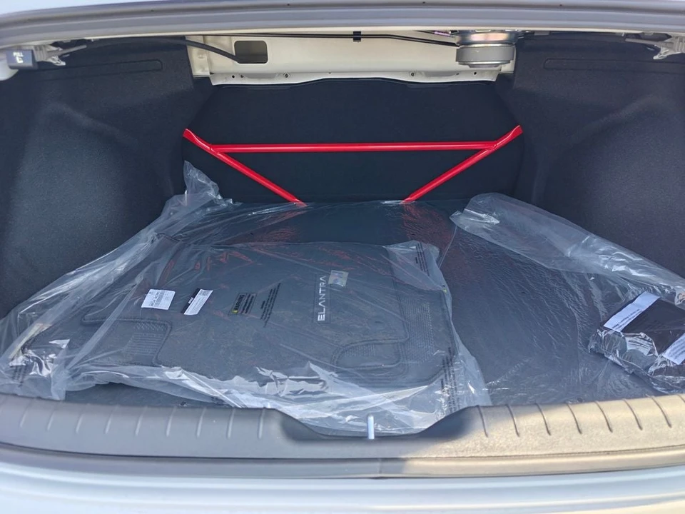 2026 Hyundai Elantra - Image 17 of 27