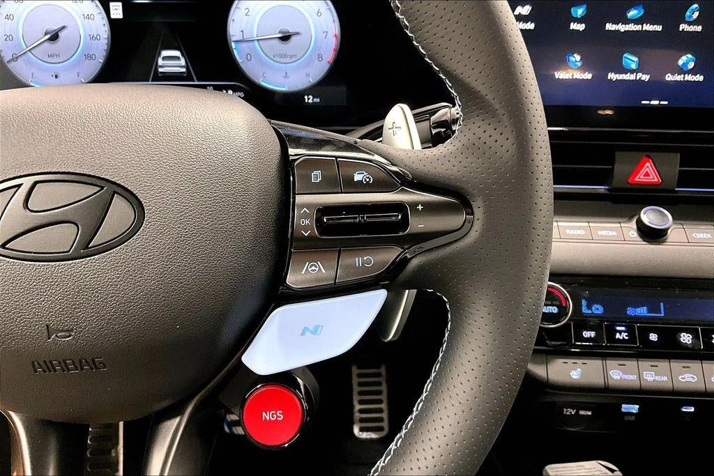 2026 Hyundai Elantra - Image 13 of 31