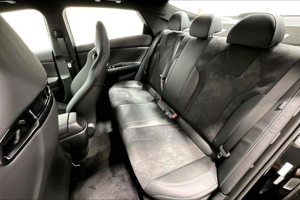 2026 Hyundai Elantra - Image 17 of 31
