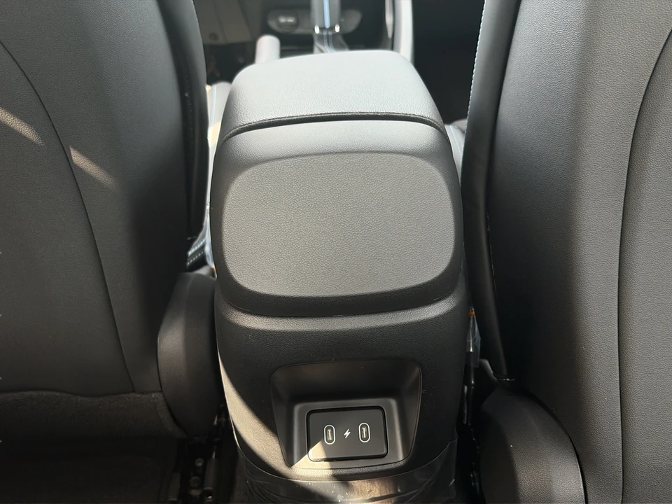 2026 Hyundai Elantra - Image 14 of 18