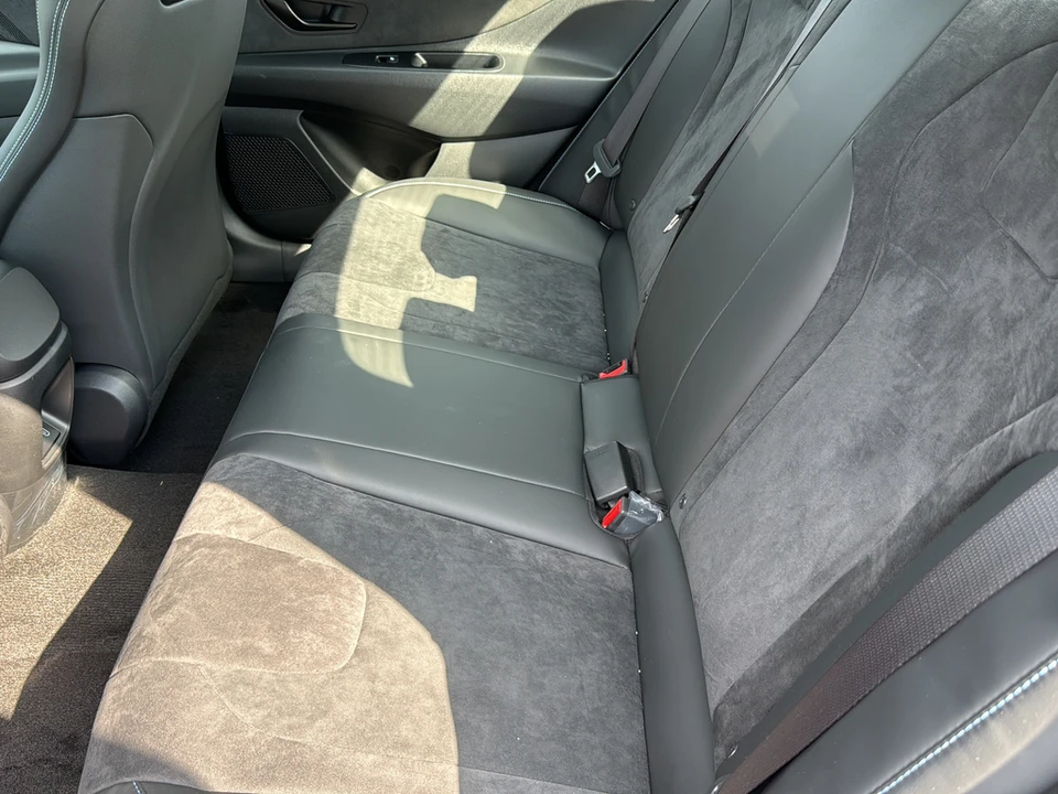 2026 Hyundai Elantra - Image 16 of 17