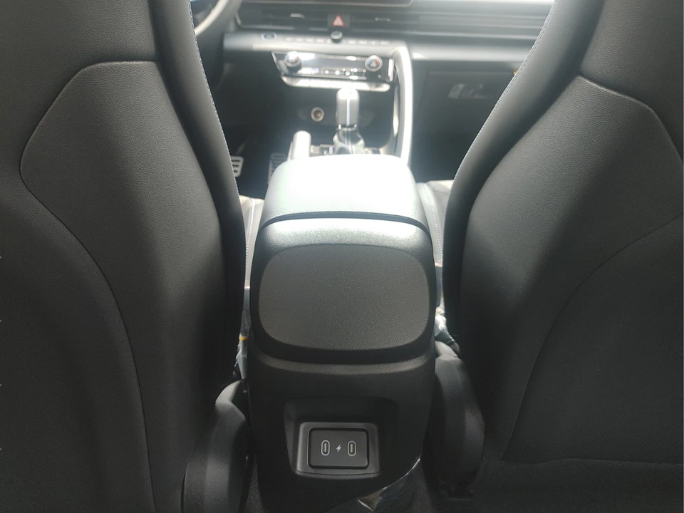 2026 Hyundai Elantra - Image 14 of 20