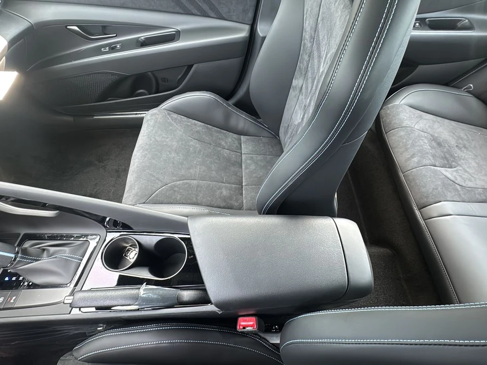 2026 Hyundai Elantra - Image 14 of 18