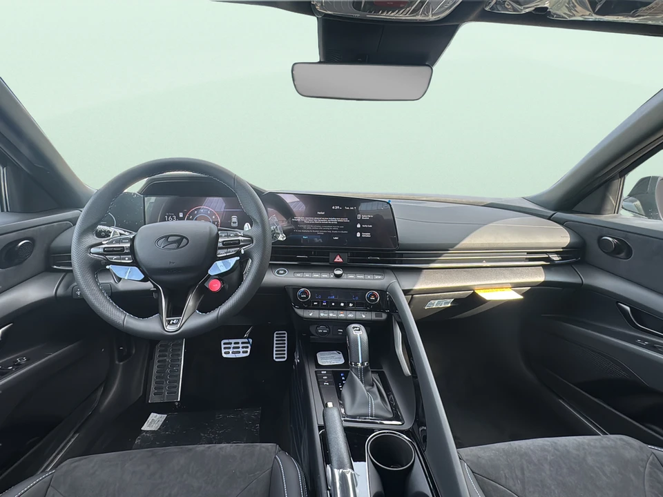 2026 Hyundai Elantra - Image 9 of 18