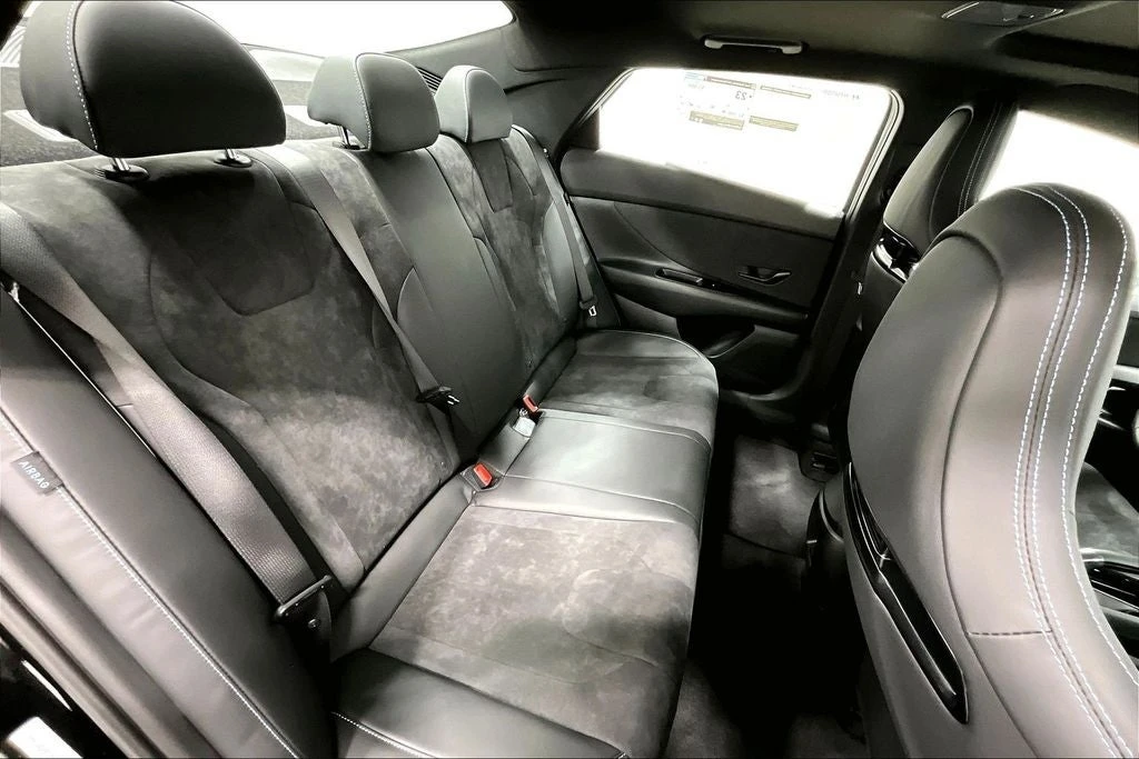 2026 Hyundai Elantra - Image 8 of 31