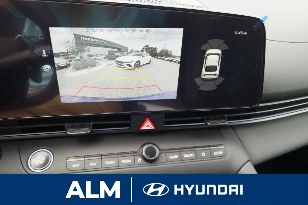 2026 Hyundai Elantra - Image 25 of 31