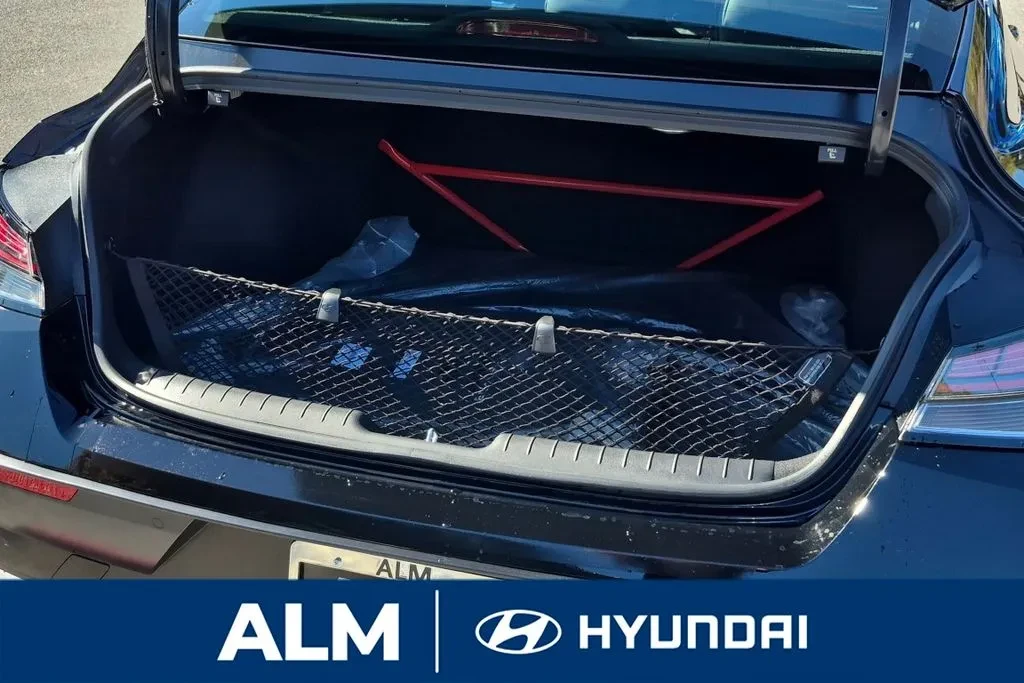 2026 Hyundai Elantra - Image 9 of 31