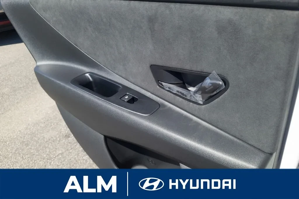 2026 Hyundai Elantra - Image 19 of 31