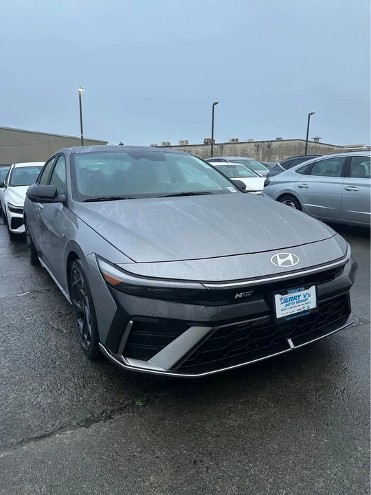 2026 Hyundai Elantra - Image 4 of 5