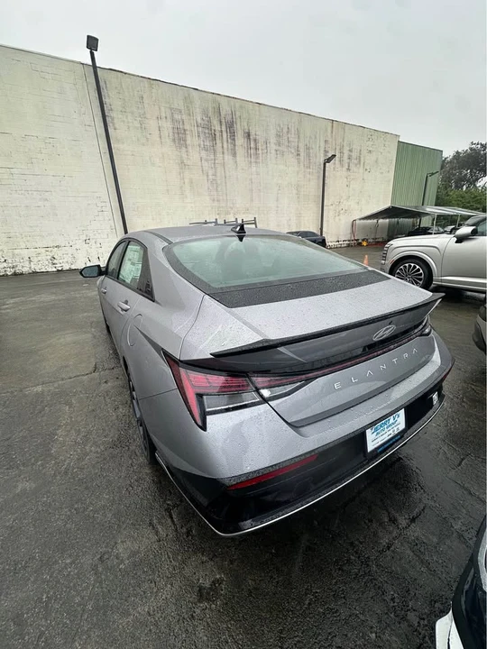 2026 Hyundai Elantra - Image 2 of 5