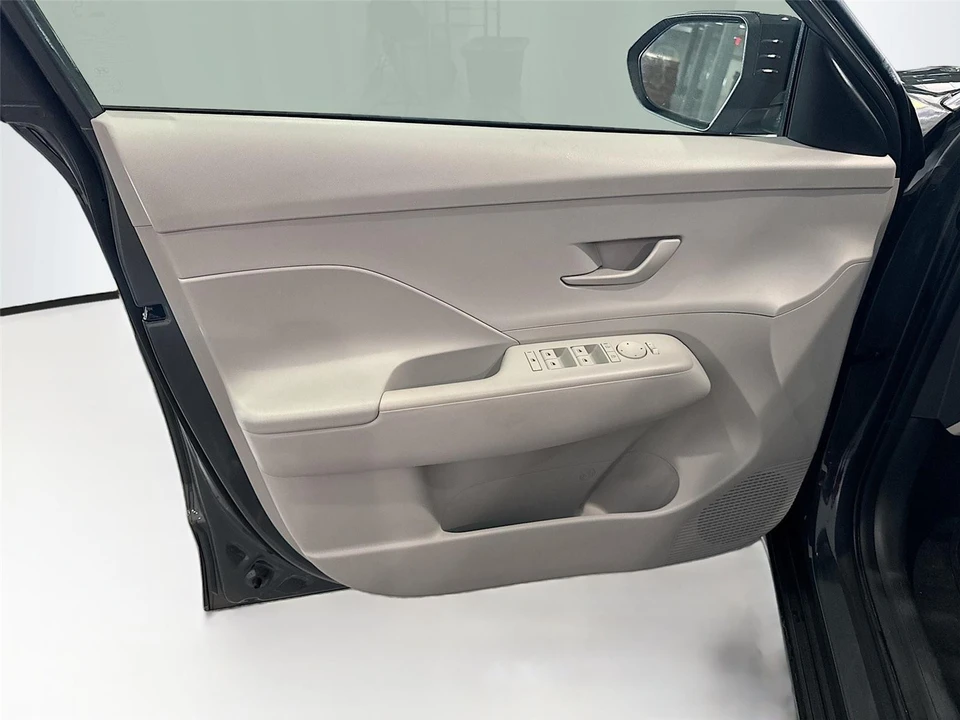 2026 Hyundai Kona - Image 9 of 16